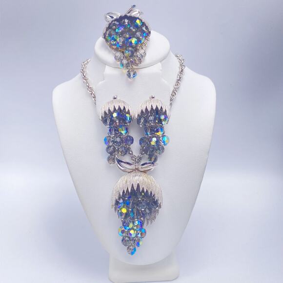 Unknown Jewelry - Vintage Mid Century Crystal Parure – Necklace, Earrings & Brooch ✨